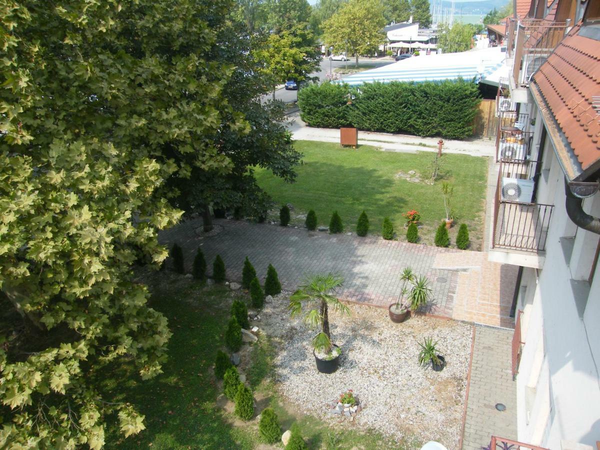 Park Sétány Apartman Balatonlelle Exterior foto